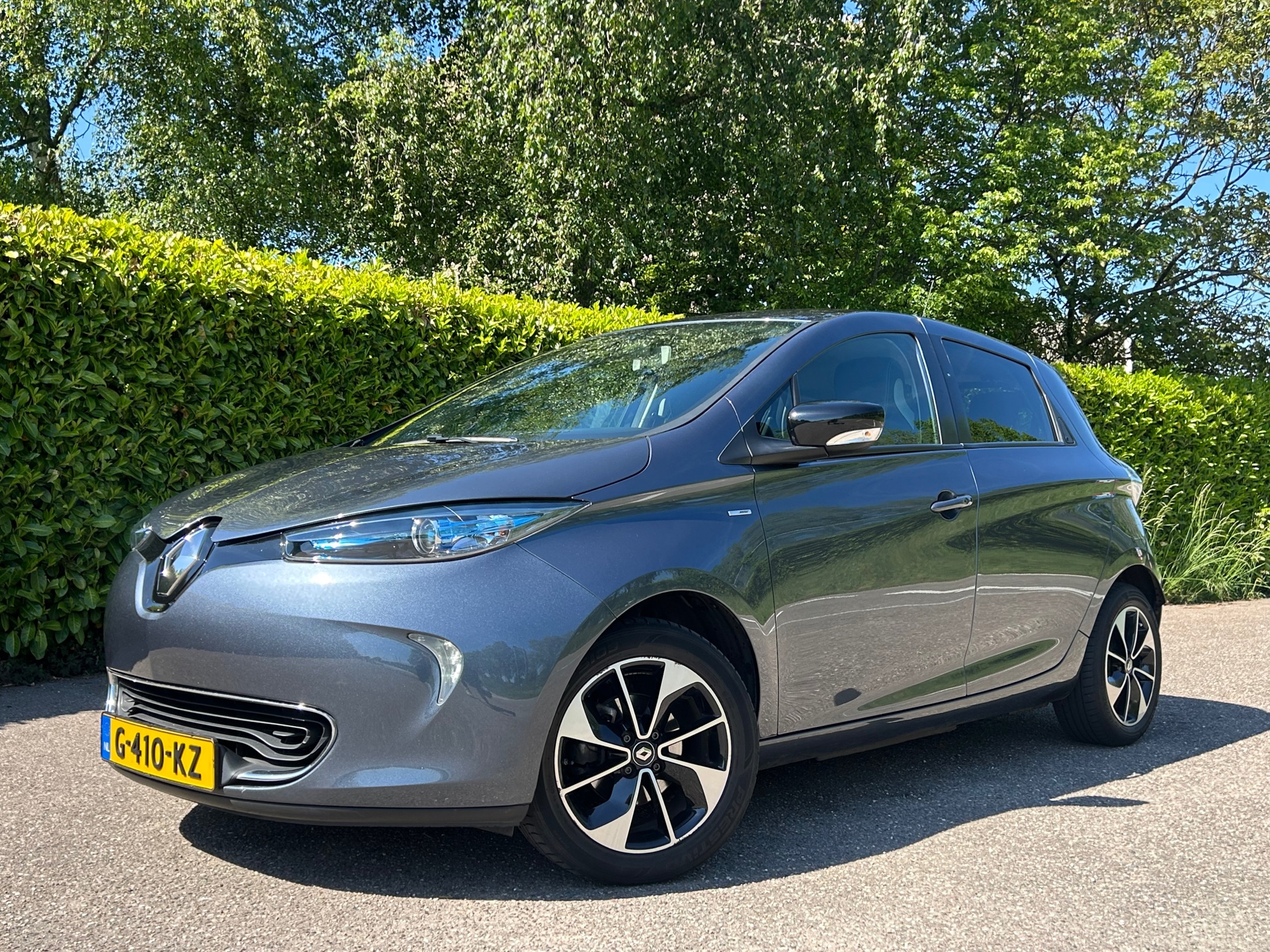 Renault ZOE R110 Iconic 41 kWh Automaat | Incl. KOOPACCU! | Camera | BOSE | H-Leder | Navi | Clima | 16" Velgen | PDC | Cruise | 44898575-0.jpg | Auto rijser