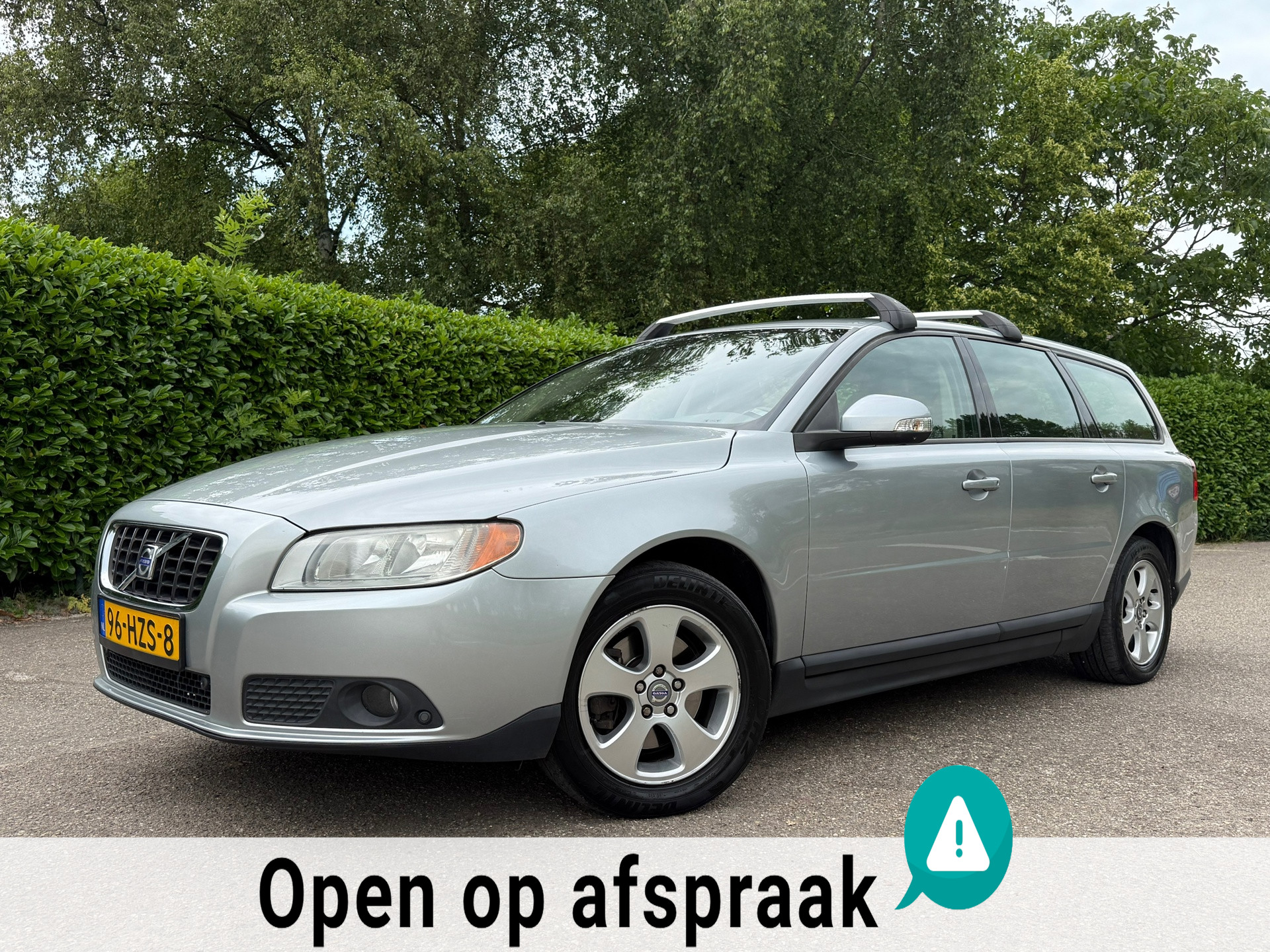 Volvo V70 2.0 Kinetic | Navi | Leder | Clima | 16" Velgen | Trekhaak | PDC | Cruise | 45713842-0.jpg | Auto rijser