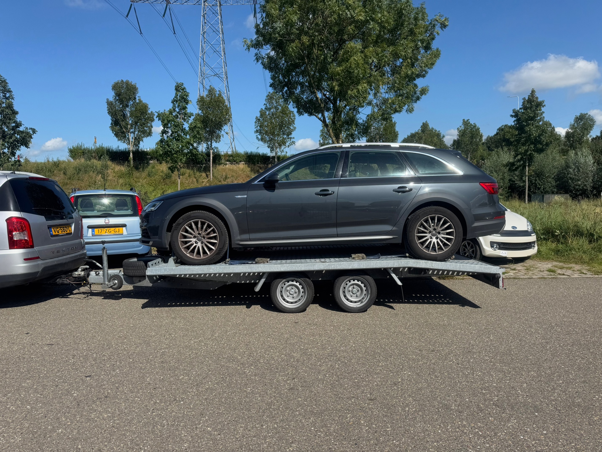 AUTOTRANSPORTER 2700kg | Elektrische lier | 400x210 47518584-0.jpg | Auto rijser